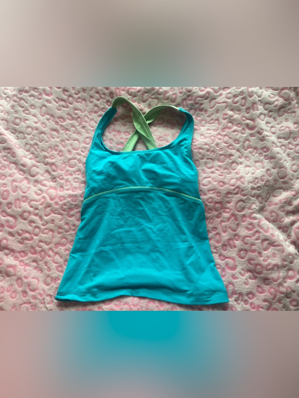 2000s Activewear Tank Top 💚🩵 size small to medium